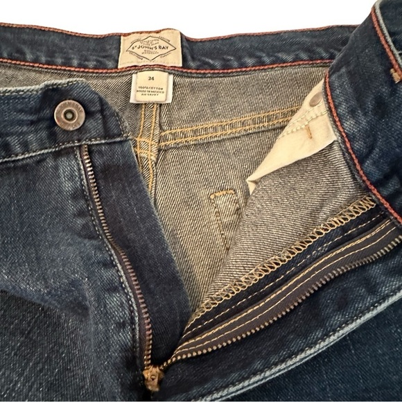 St. John’s Bay Men’s Denim Shorts - Picture 6 of 6